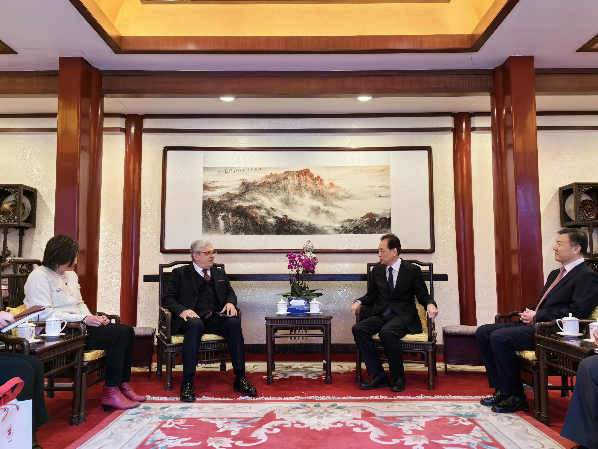 王超会长会见土耳其驻华大使穆萨